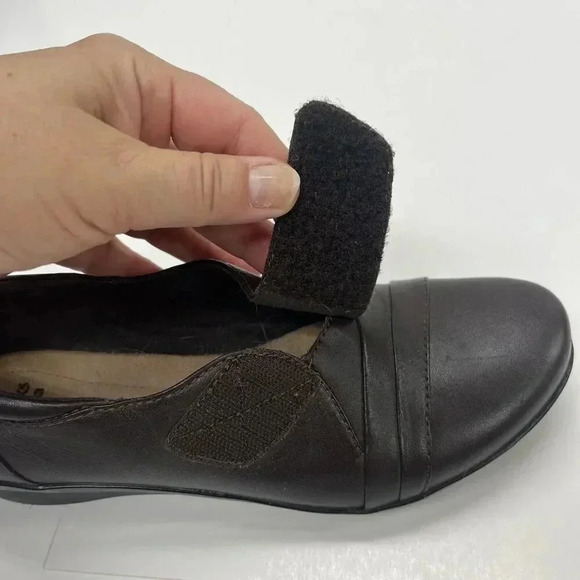 Clarks Women’s Everlay Tara Leather 7.5M Slip on Low Heel Shoes Brown - Picture 4 of 13